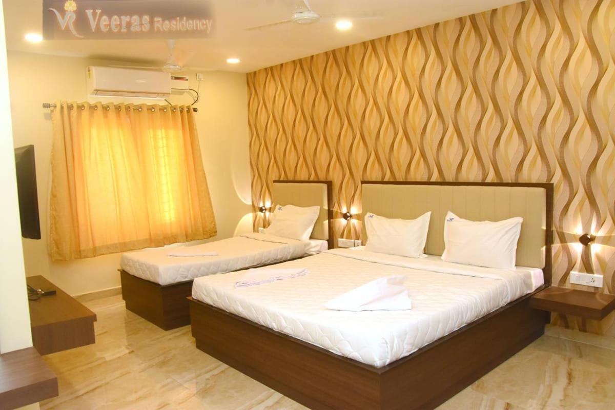 Veeras Residency Hotel Puducherry Buitenkant foto