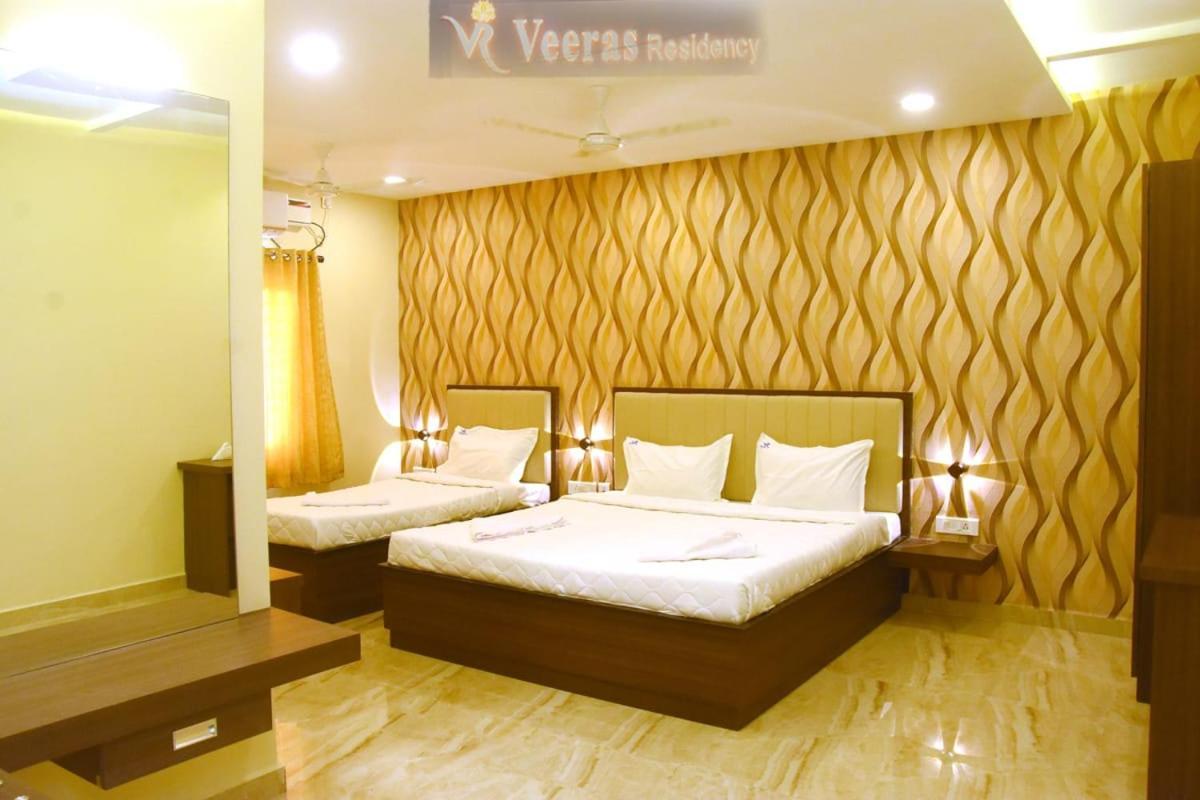 Veeras Residency Hotel Puducherry Buitenkant foto